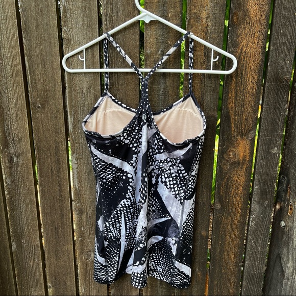 Lululemon Static Mist Power Y Tank Top Sz 6 - Picture 8 of 13